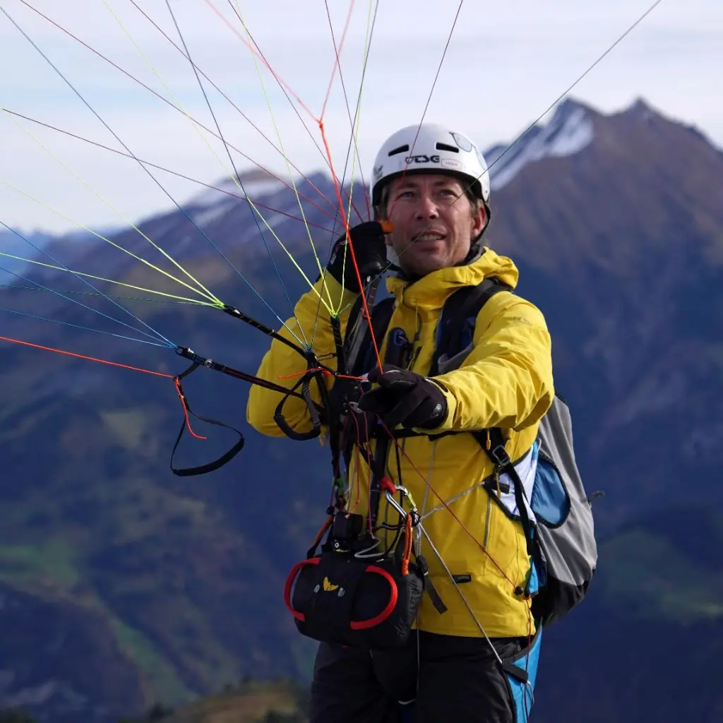Sascha Pezo is a flight instructor, tandem pilot and parachute expert at touch and go